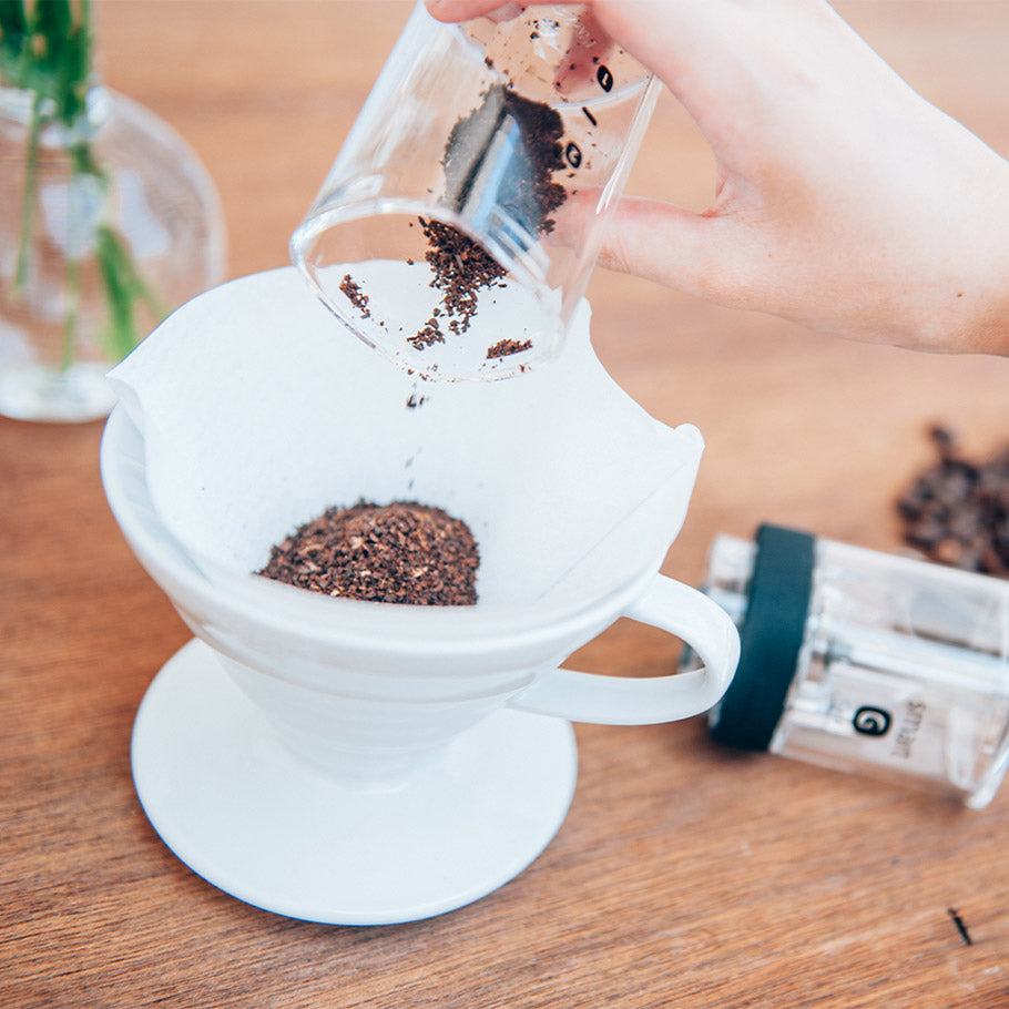 HARIO – Dripper V60 02 in Ceramica – Bianco